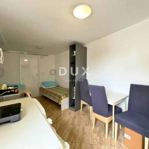 CRIKVENICA - stan s tri stambene jedinice, 200 m od mora