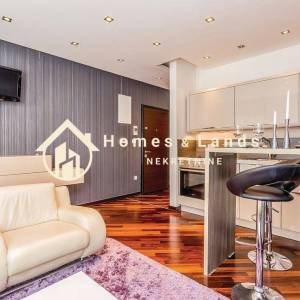 Crikvenica,luksuzni 3-soban apartman s bazenom,terasom,okućnicom i PM