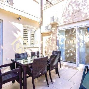 Crikvenica,luksuzni 3-soban apartman s bazenom,terasom,okućnicom i PM