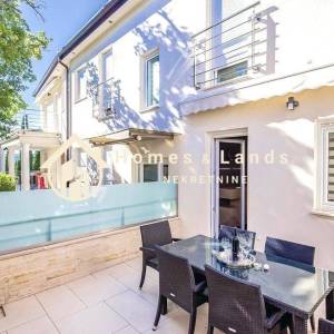 Crikvenica,luksuzni 3-soban apartman s bazenom,terasom,okućnicom i PM