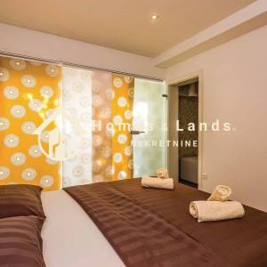 Crikvenica,luksuzni 3-soban apartman s bazenom,terasom,okućnicom i PM