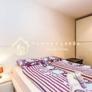 Crikvenica,luksuzni 4-soban apartman s bazenom,terasom,okućnicom i PM