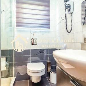 Crikvenica,luksuzni 4-soban apartman s bazenom,terasom,okućnicom i PM