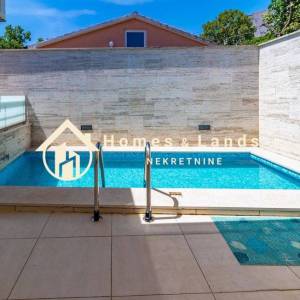 Crikvenica,luksuzni 4-soban apartman s bazenom,terasom,okućnicom i PM