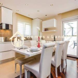 Crikvenica,luksuzni 4-soban apartman s bazenom,terasom,okućnicom i PM