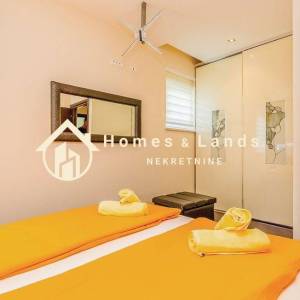 Crikvenica,luksuzni 4-soban apartman s bazenom,terasom,okućnicom i PM