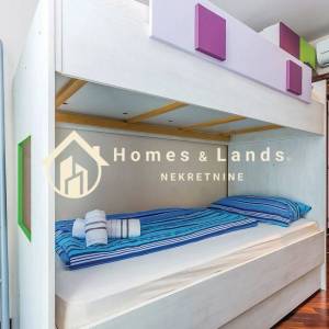 Crikvenica,luksuzni 4-soban apartman s bazenom,terasom,okućnicom i PM