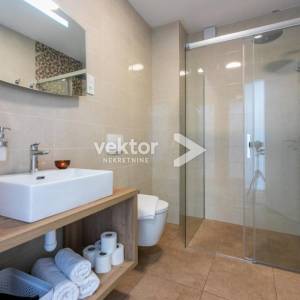 Crikveničko zaleđe, Grižane, moderna kuća s bazenom