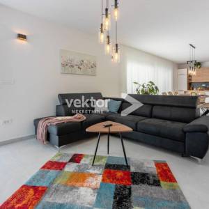 Crikveničko zaleđe, Grižane, moderna kuća s bazenom