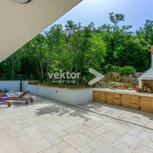 Crikveničko zaleđe, Grižane, moderna kuća s bazenom