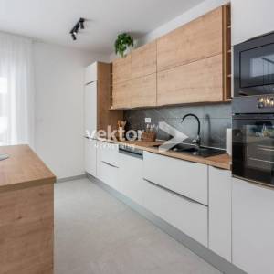 Crikveničko zaleđe, Grižane, moderna kuća s bazenom