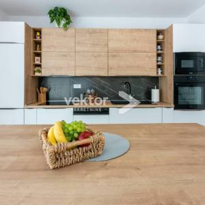 Crikveničko zaleđe, Grižane, moderna kuća s bazenom