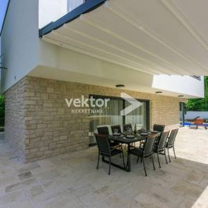 Crikveničko zaleđe, Grižane, moderna kuća s bazenom