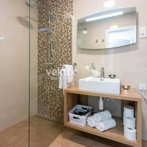 Crikveničko zaleđe, Grižane, moderna kuća s bazenom