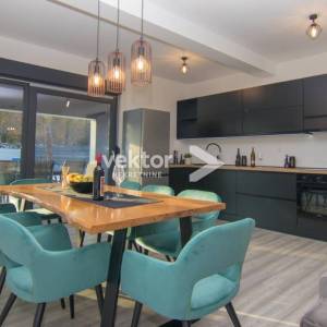 Dobrinj, nova moderna kuća u središtu otoka