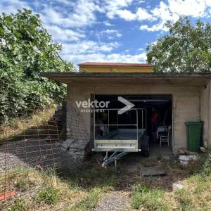 Donja Drenova, etaža za uređenje s okućnicom i garažom