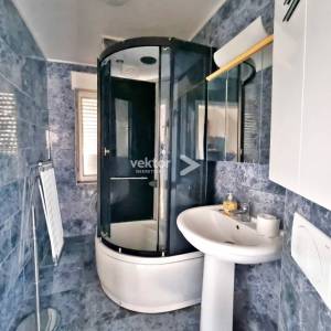 Donji Zamet, dvojna kuća na vrlo dobroj poziciji