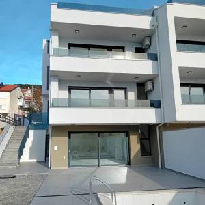 Dramalj, novogradnja, 300 m od mora, parking S1