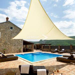 Drivenik, kamena kuća s bazenom 