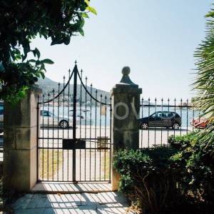 Dubrovnik, Zaton, prvi red do mora, kamena vila na 2.500m2 zemljišta