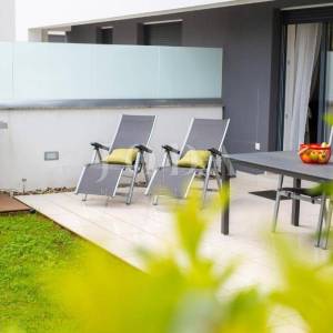 Dva moderna apartmana na izvrsnoj lokaciji blizu mora