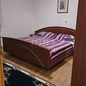 Dva stana sa parkingom u prizemlju obiteljske kuće,Labin okolica