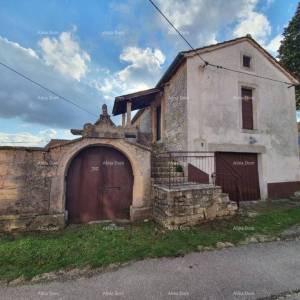 Dvije stare kamene kuce, Tinjan.