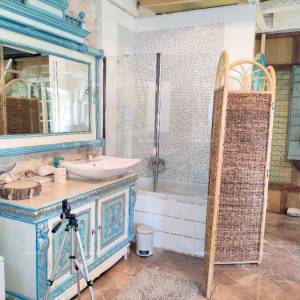 Dvojna , kamena, renovirana kuća sa bazenom , stara 300 godina.