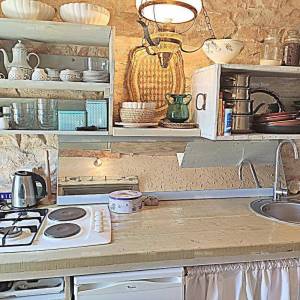 Dvojna , kamena, renovirana kuća sa bazenom , stara 300 godina.