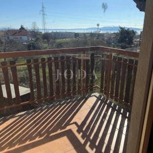 Dvojna kuća s poslovnim prostorom i garažom