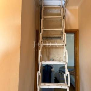 Dvojna kuća s poslovnim prostorom i garažom