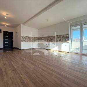 Dvosoban stan na atraktivnoj lokaciji - novogradnja - uporabna