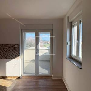 Dvosoban stan na atraktivnoj lokaciji - novogradnja - uporabna