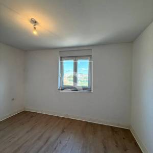 Dvosoban stan na atraktivnoj lokaciji - novogradnja - uporabna