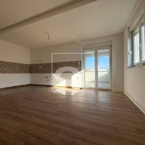 Dvosoban stan na atraktivnoj lokaciji - novogradnja - uporabna