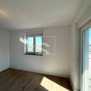 Dvosoban stan na atraktivnoj lokaciji - novogradnja - uporabna