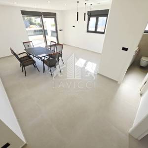 Dvosobni apartman s vrtom, novogradnja - Vir, Jadro