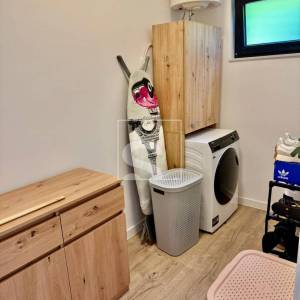 Ekskluzivna prizemnica s bazenom na vrhunskoj lokaciji