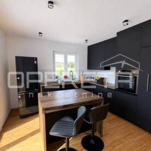 Energetski efikasna kuća uz more u Vrbniku, 139 m2, otok Krk