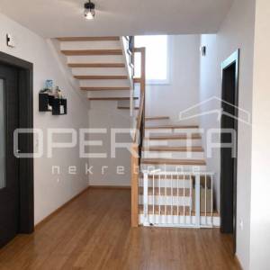 Energetski efikasna kuća uz more u Vrbniku, 139 m2, otok Krk