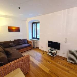 Fažana! Renovirana istarska kuća u nizu!