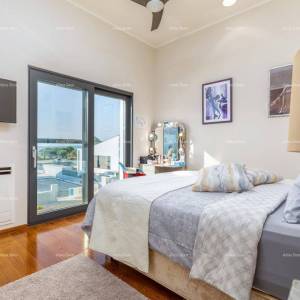 FAŽANA - Samostojeća vila premium klase, sa bazenom, liftom / 100 m od Aleje maslina.