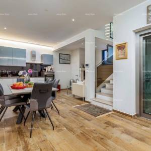 FAŽANA - Samostojeća vila premium klase, sa bazenom, liftom / 100 m od Aleje maslina.