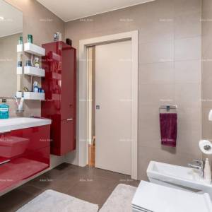 FAŽANA - Samostojeća vila premium klase, sa bazenom, liftom / 100 m od Aleje maslina.