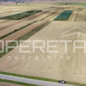 Florijana Bobića bb, Nova Ves Petrijanečka, 28.520,00 m2, 1.283.085,00 EUR