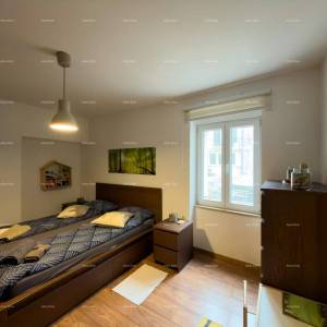 FORUM PJEŠAČKA ZONA. Prodaja lijepo uređenog stana na atraktivnoj lokaciji, Pula, centar!