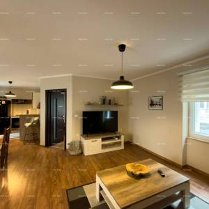 FORUM PJEŠAČKA ZONA. Prodaja lijepo uređenog stana na atraktivnoj lokaciji, Pula, centar!