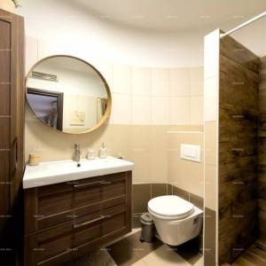 FORUM PJEŠAČKA ZONA. Prodaja lijepo uređenog stana na atraktivnoj lokaciji, Pula, centar!