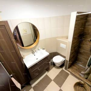 FORUM PJEŠAČKA ZONA. Prodaja lijepo uređenog stana na atraktivnoj lokaciji, Pula, centar!