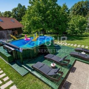 Gorski kotar, Brod Moravice, kuća s bazenom - SAMO KOD NAS !